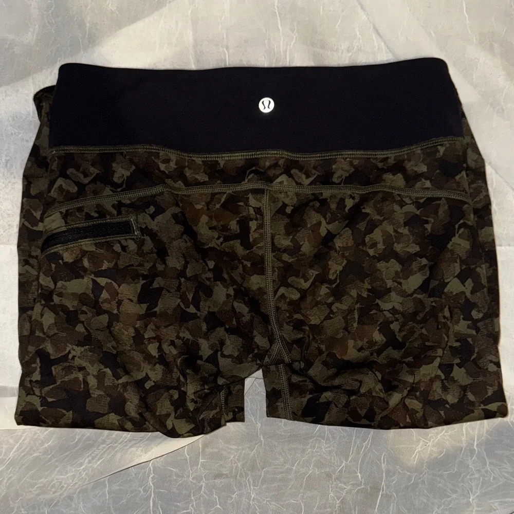 lululemon athletica Camo Women's Capris
